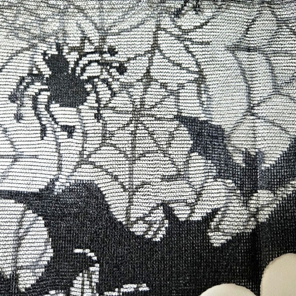 Halloween 3-pack Lamp Shade Cover Decoration - Black Lace - 20 x 60 in - Picture 6 of 7